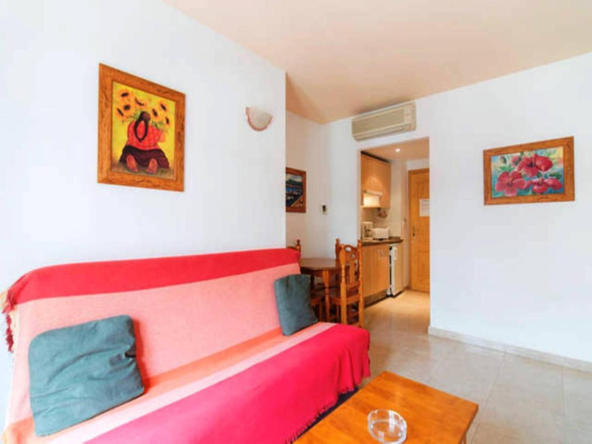Apartamentos Vicenta Carihuela By Playa Miguel Torremolinos Eksteriør bilde