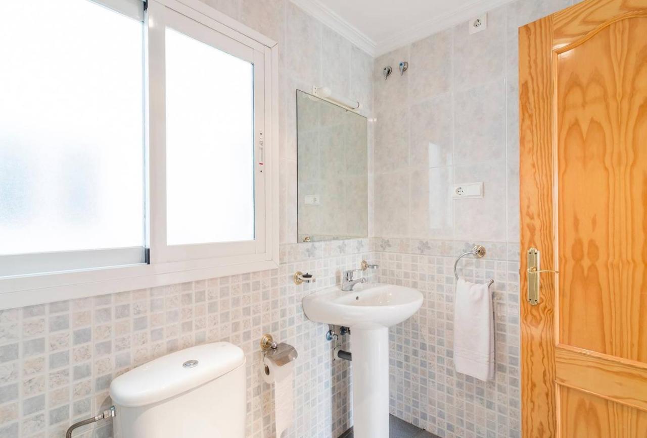 Apartamentos Vicenta Carihuela By Playa Miguel Torremolinos Eksteriør bilde