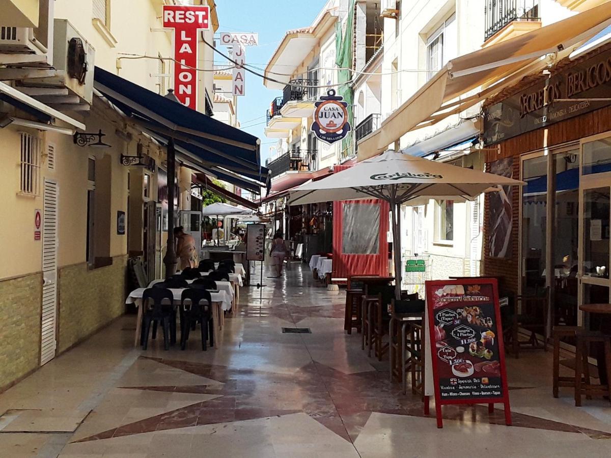 Apartamentos Vicenta Carihuela By Playa Miguel Torremolinos Eksteriør bilde